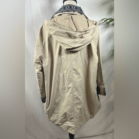 JM Collection Beige Utility Jacket with Geometric Collar - Picture 4 of 11